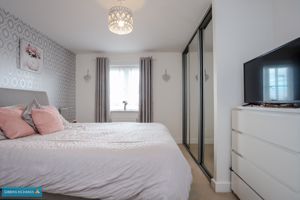 Bedroom- click for photo gallery